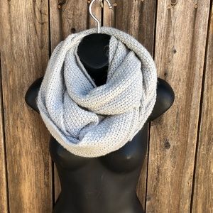 Gray knit H&M scarf